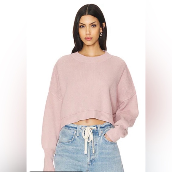Free People Sweaters - FREE PEOPLE - Easy Street Crop Pullover Sweater in Lost Petal Size XS